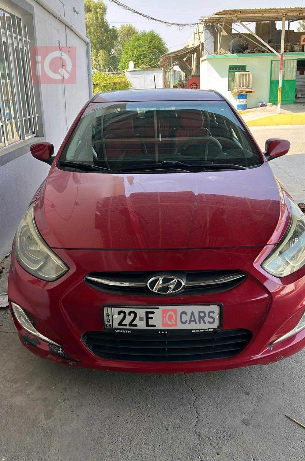 هیوندای ئەکسنت هاچباک